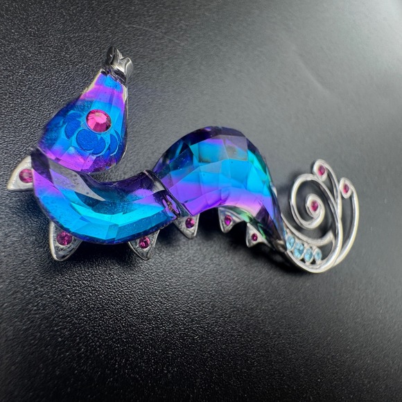 Authentic Swarovski Peacock Blue Crystal Seahorse Mens Brooch 3 in 16g Lapel Pin - Picture 9 of 10